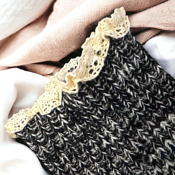 Chic & Cozy Kensie Black & White Boot Toppers – Step Up Your Style! NWT - Picture 2 of 8